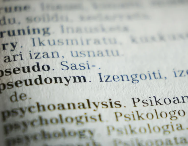 Página de un diccionario inglés - checo